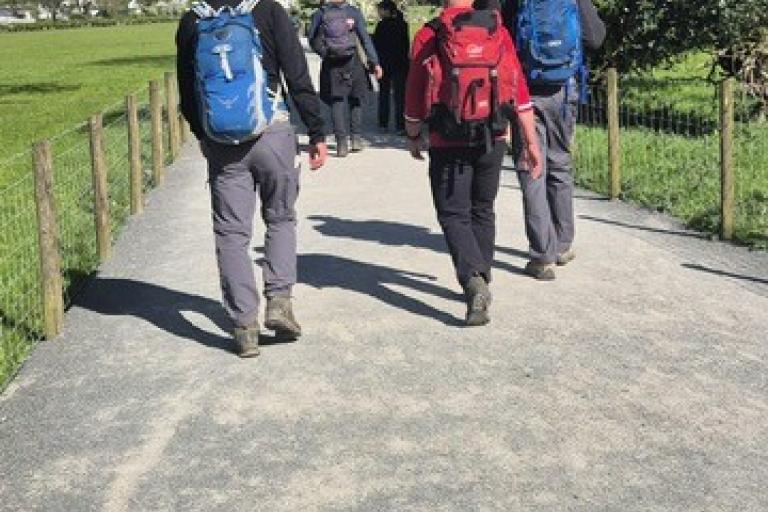 walkers using Howrah Footpath