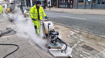 Chewing gum street cleaning machine