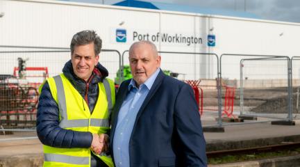 Cllr Mark Fryer along with The Rt Hon Ed Miliband, Shadow Secretary of State for Energy Security and Net Zero 