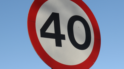 40mph speed limit sign