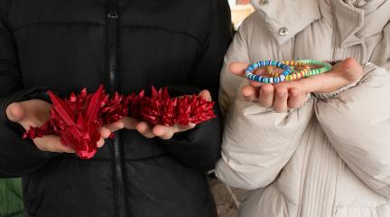 Esme and Izzy - Teenage Market