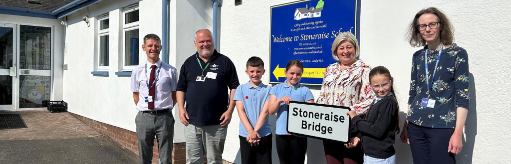 CSLR team and Stoneraise School name plate for Stoneraise Bridge