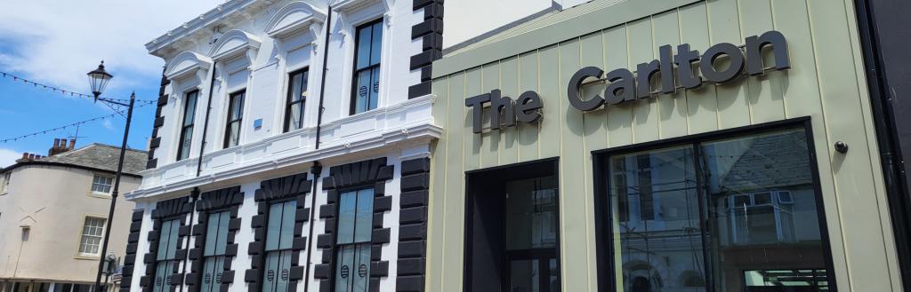 Carlton Exterior